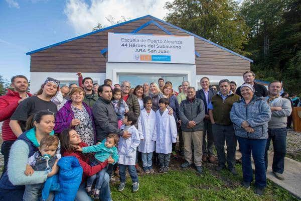 Inauguraron la primera escuela