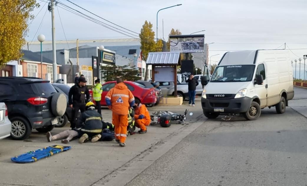 Un Motociclista Debi Ser Trasladado Al Hospital Luego De Chocar Contra