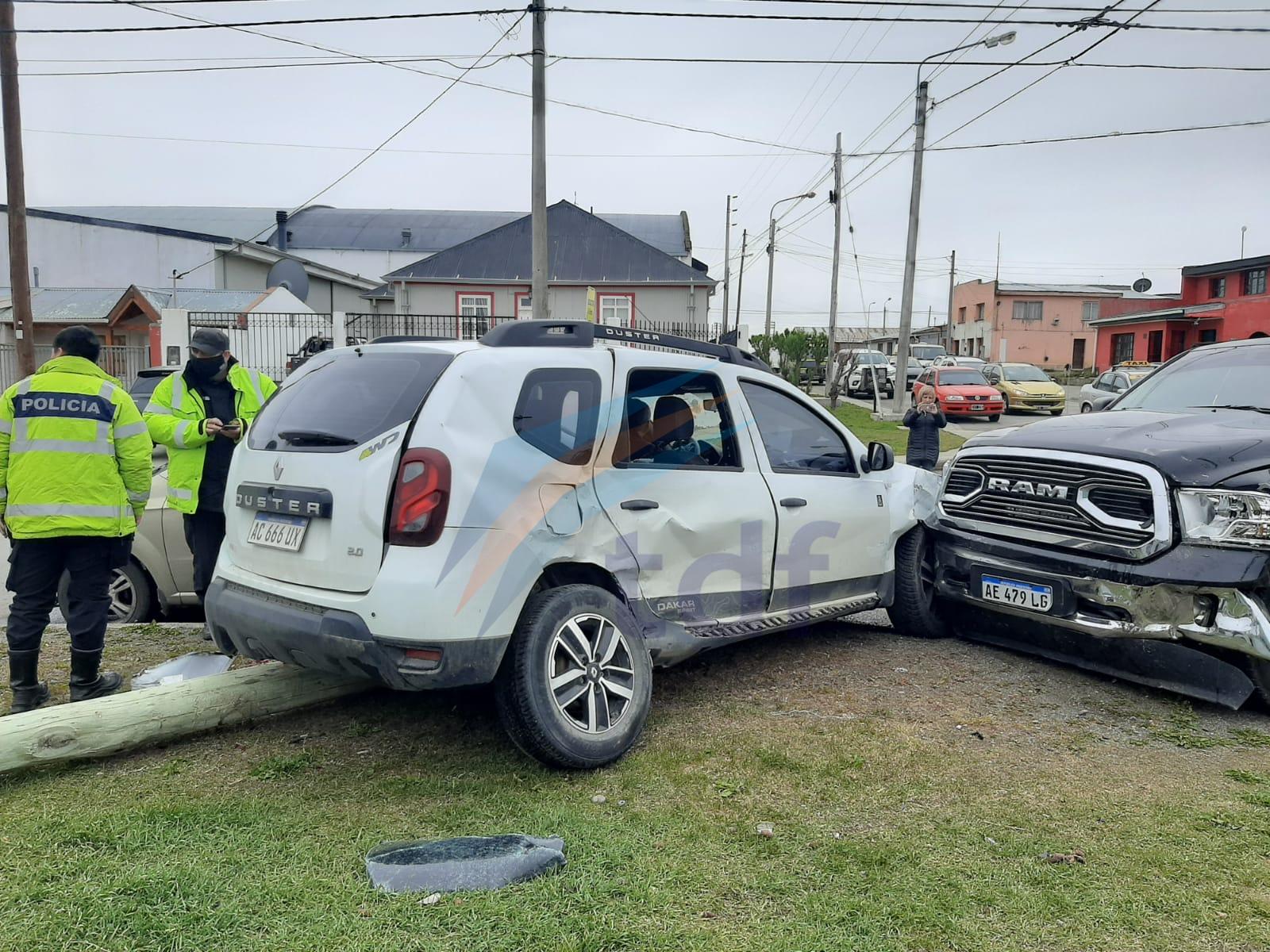 Violento Choque Con Importantes Daños Materiales Actualidad Tdf 1218