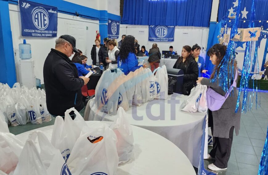 Comenzó la entrega de cajas navideñas de ATE Río Grande