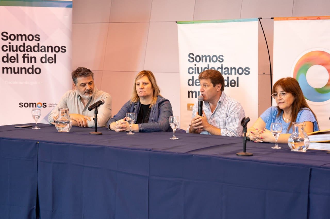 Apertura de sobres de licitación para la primera etapa de remodelación del Hospital Regional Río Grande