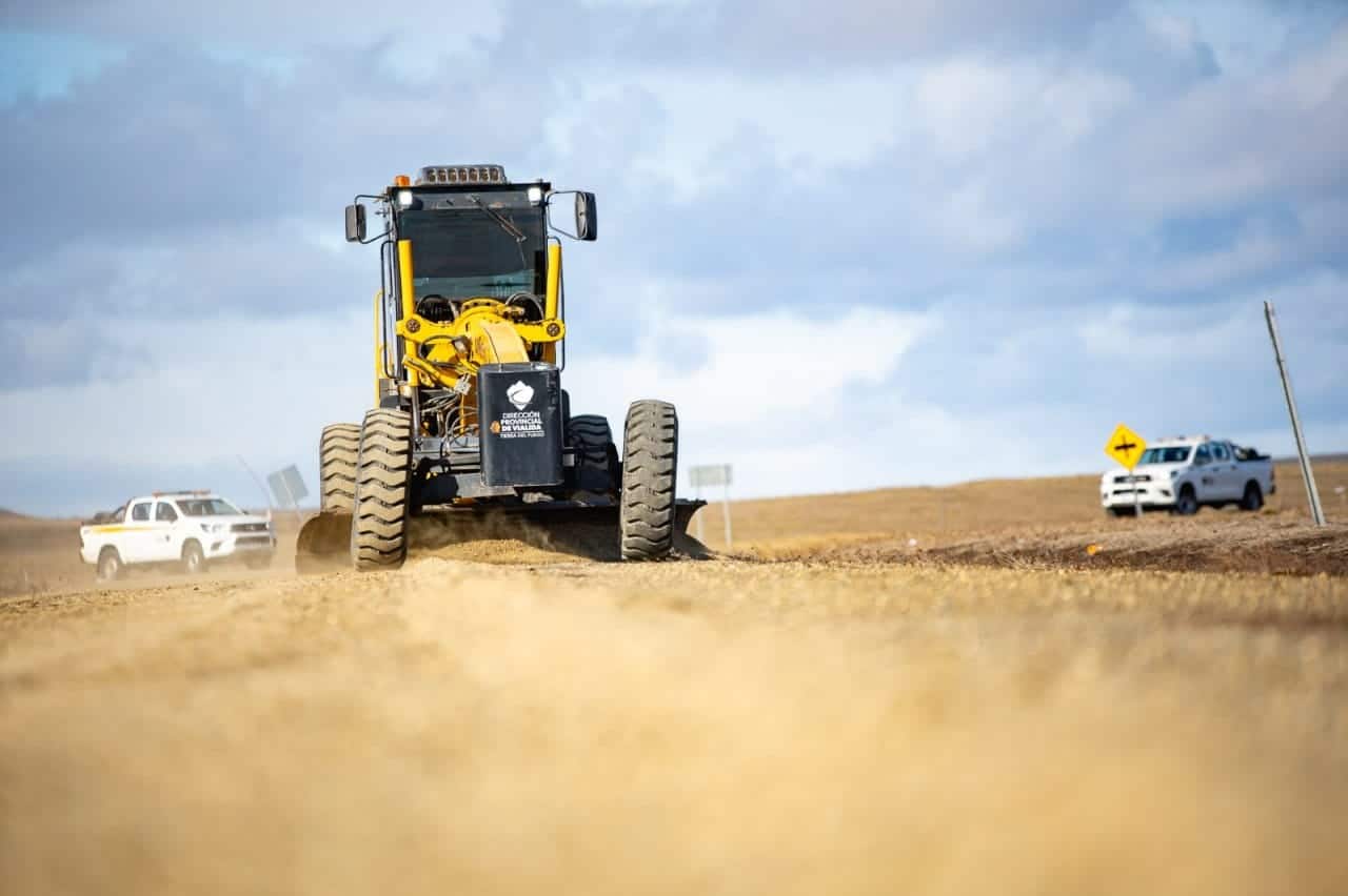 Vialidad provincial firmó contrato para comenzar la instalación del alambrado en la Ruta 7