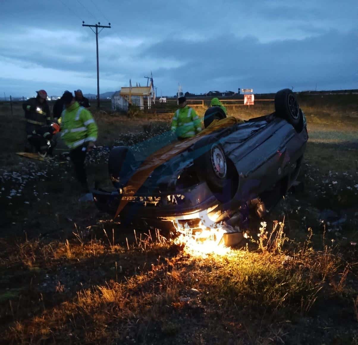 Conductor hospitalizado tras un vuelco esta madrugada en ruta 3