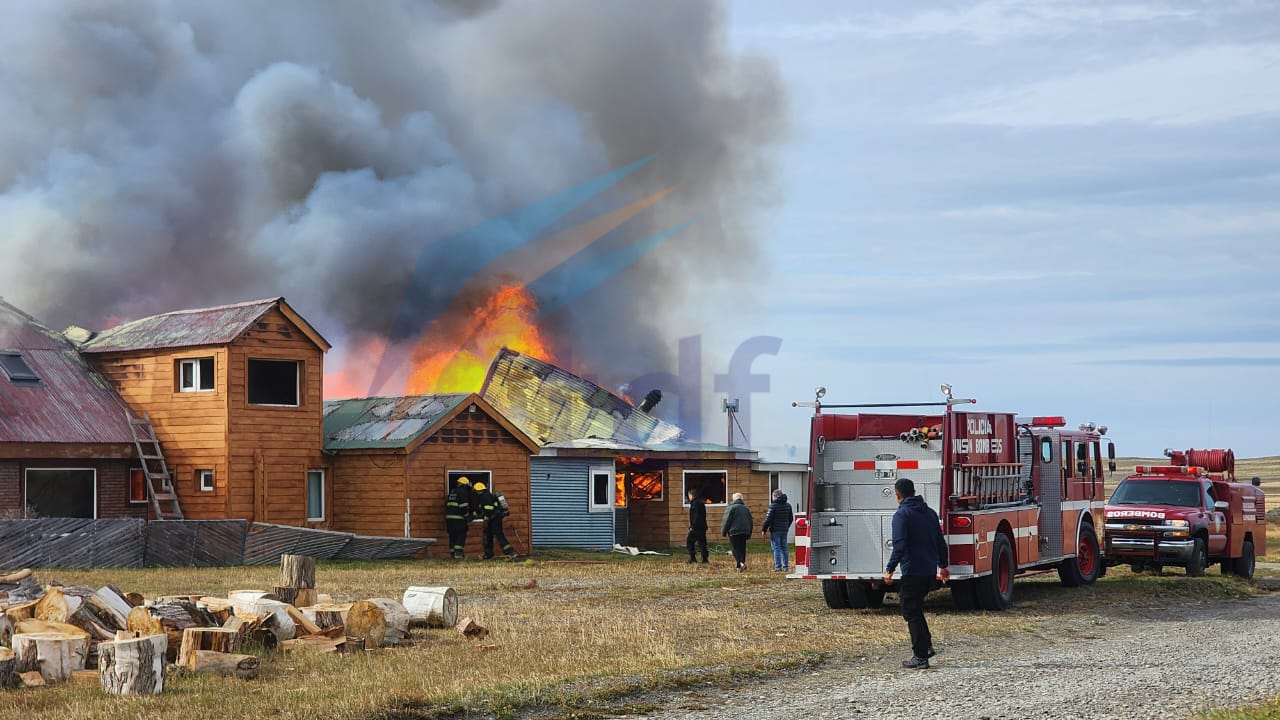 Se incendió una vivienda en Estancia Violeta y las pérdidas fueron totales